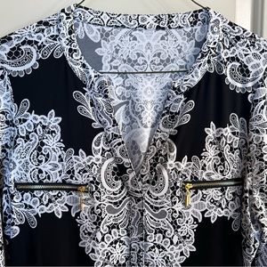 Cute long sleeve shirt with stretchy lightweight material, Large like new